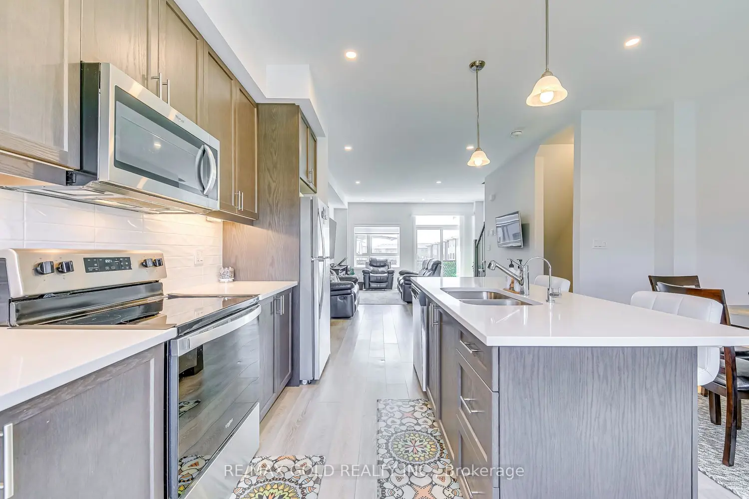 Additional image 11 of 51 Sparrow Avenue 90