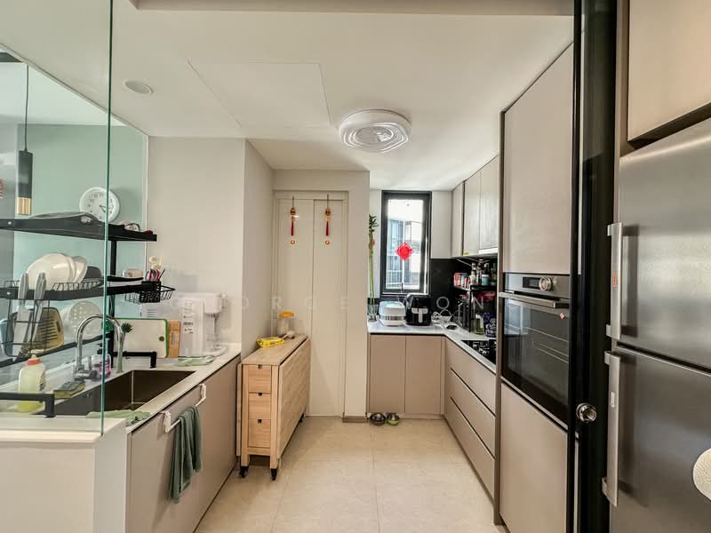 Additional image 4 of 78 Compassvale Bow