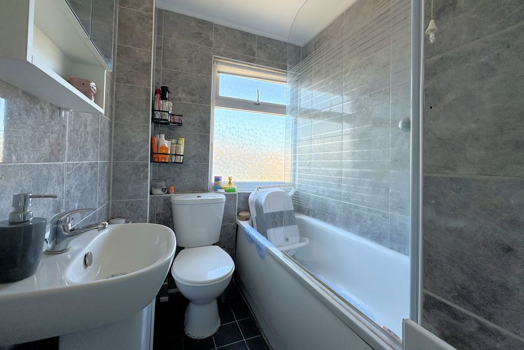 Additional image 10 of 2 bed terraced house for saleWatersedge Road, Portsmouth PO6