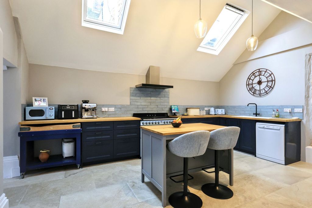 Additional image 9 of 4 bed terraced house for saleChurch Green, Witney OX28