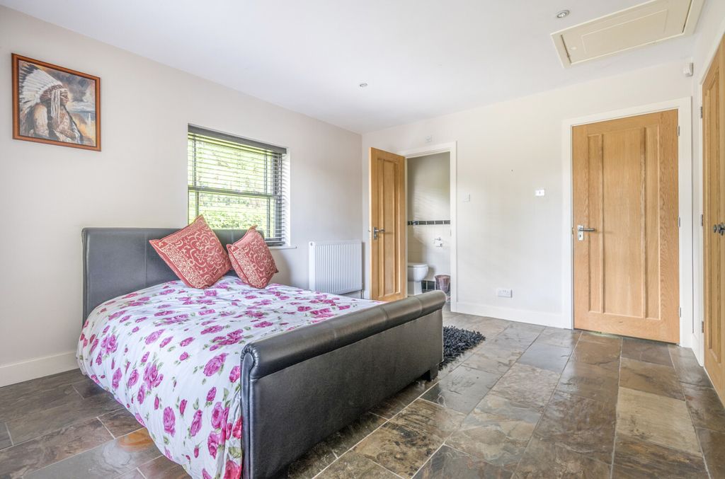 Additional image 18 of 6 bed detached house for saleJubilee Road, Finchampstead, Wokingham RG40