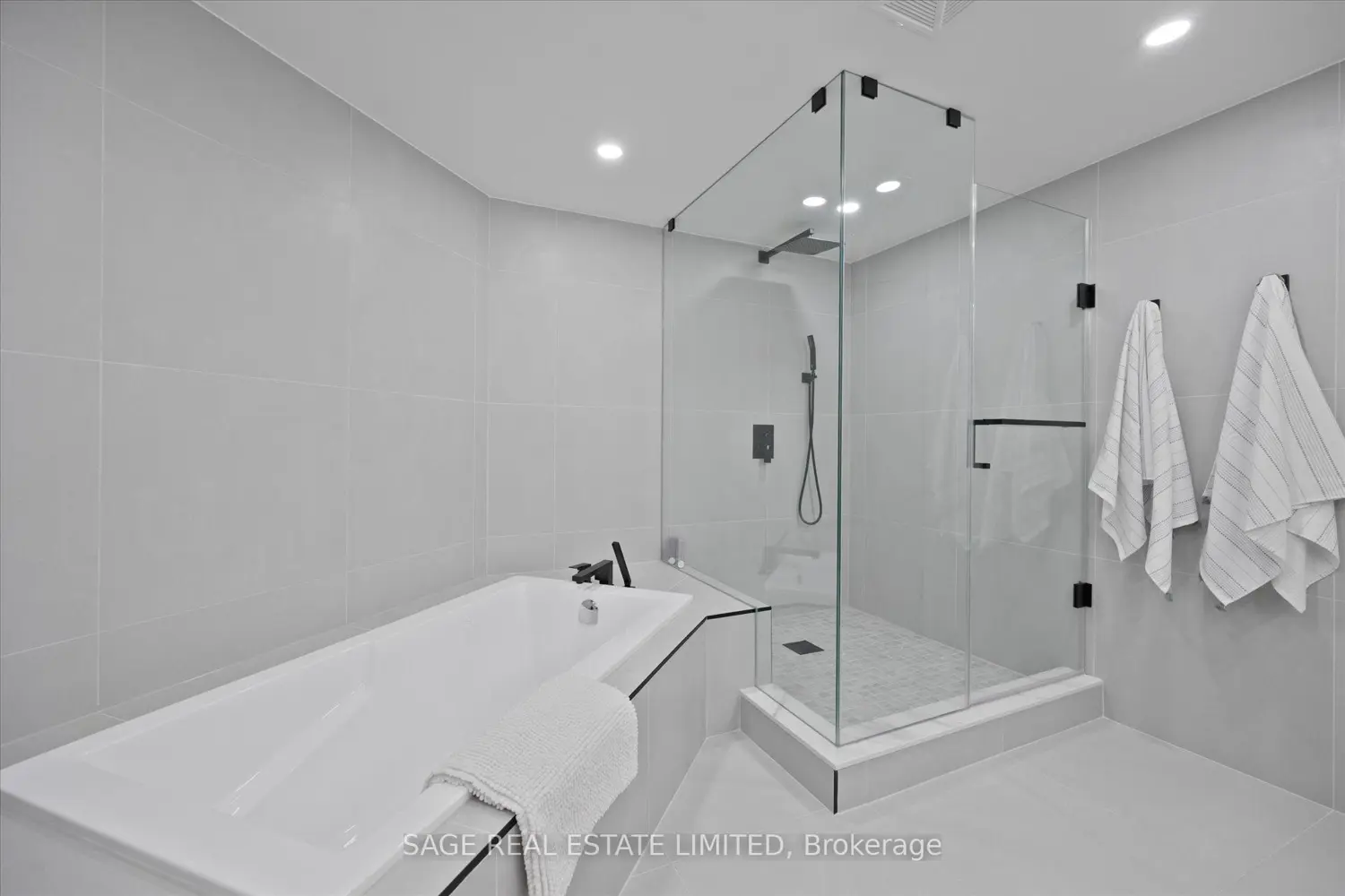 Additional image 12 of 160 Frederick Street 305