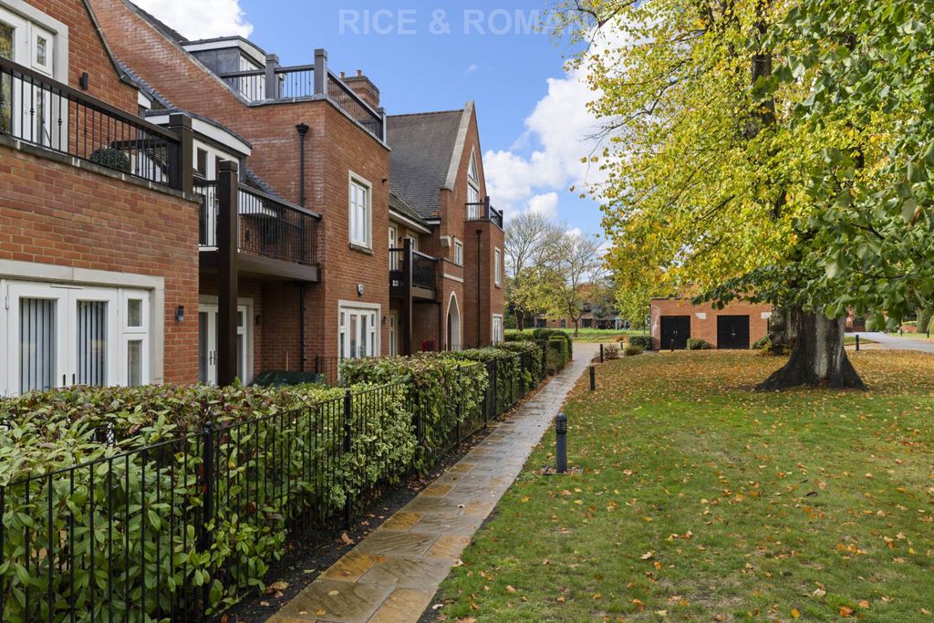 Additional image 14 of 2 bed flat for saleAcademy House, Wokingham RG40