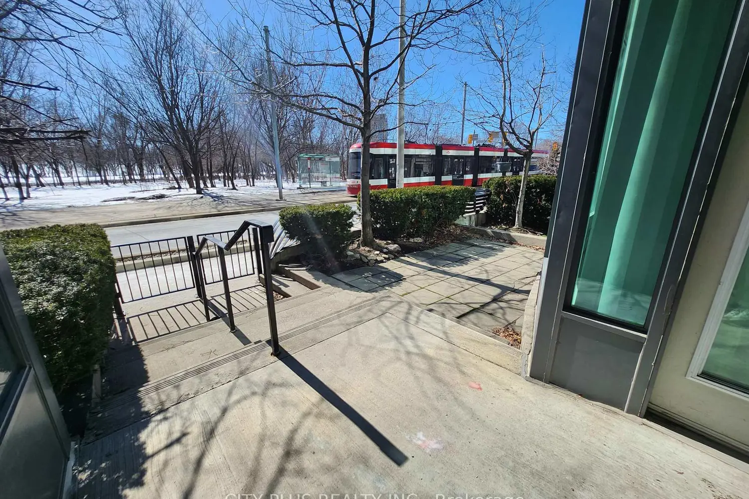 Additional image 18 of 219 Fort York Boulevard 103