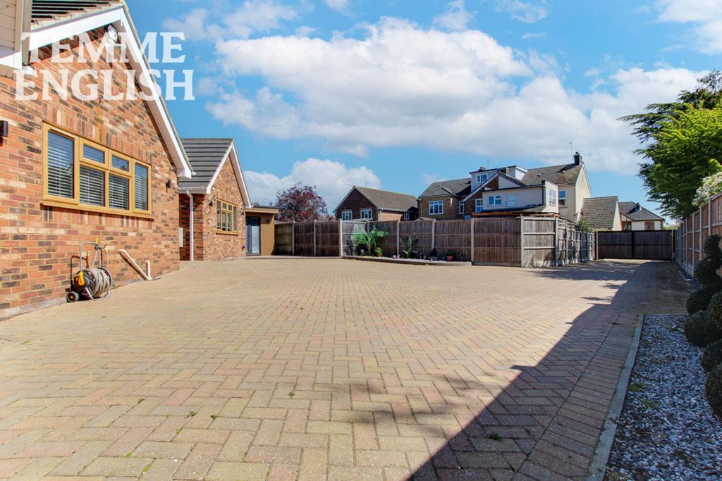 Additional image 27 of 3 bed detached bungalow for saleJersey Gardens, Wickford SS11