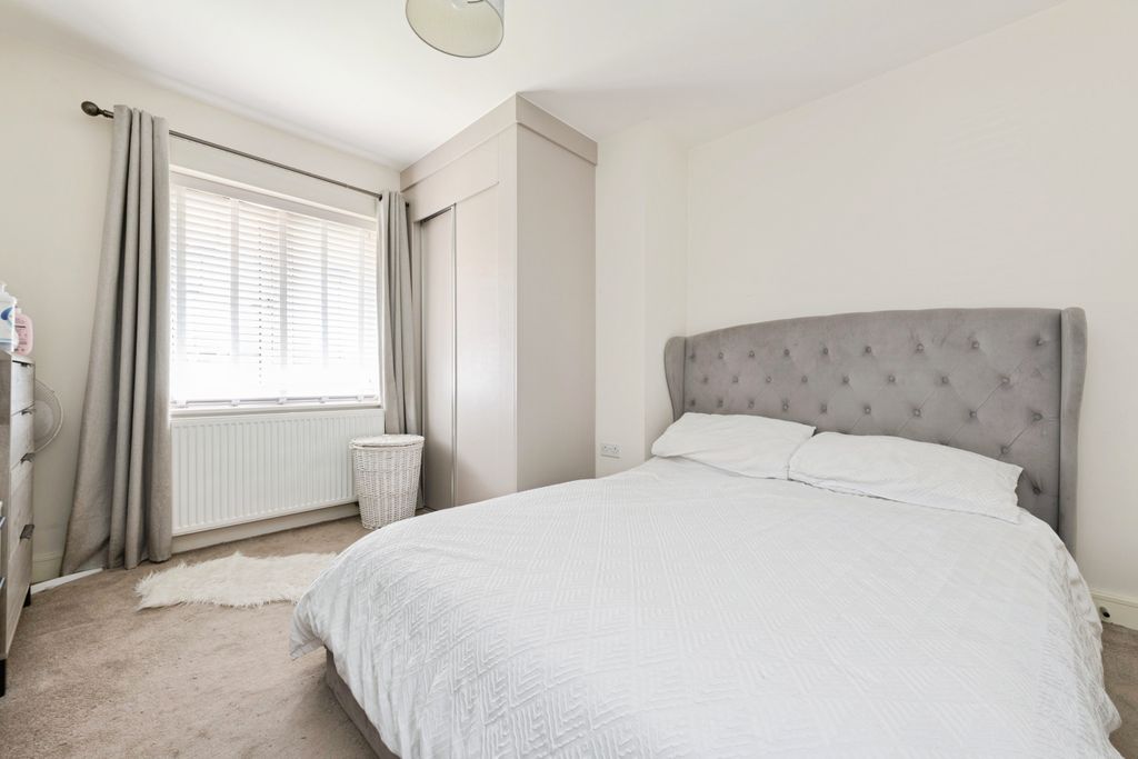 Additional image 9 of 2 bed flat for saleGatehouse Close, Ashford TW15