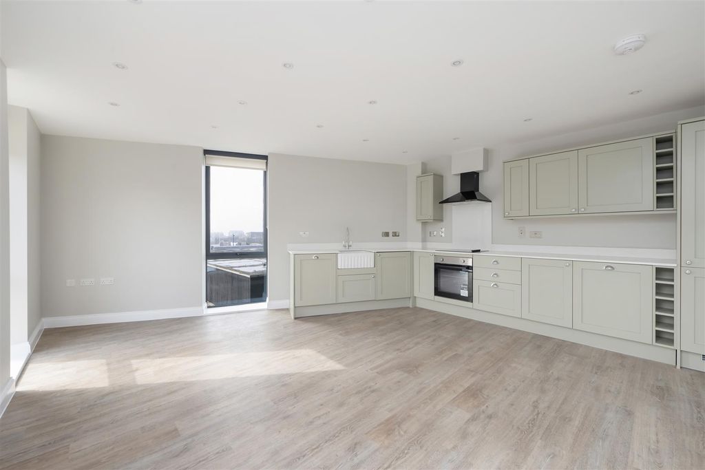 Additional image 7 of 2 bed flat for saleBeach Walk, Whitstable CT5