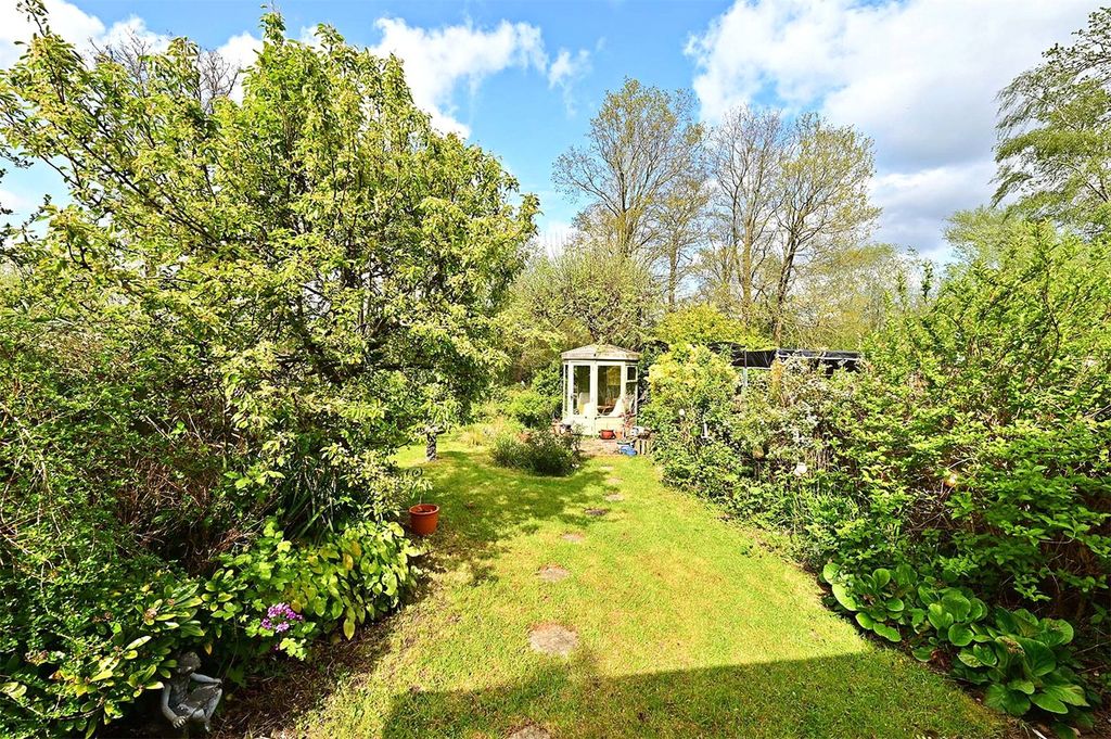 Additional image 13 of 4 bed semi-detached house for saleWeybridge Mead, Yateley, Hampshire GU46