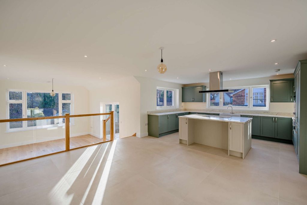 Additional image 12 of 3 bed bungalow for saleNorth Hill, Woodbridge, Suffolk IP12