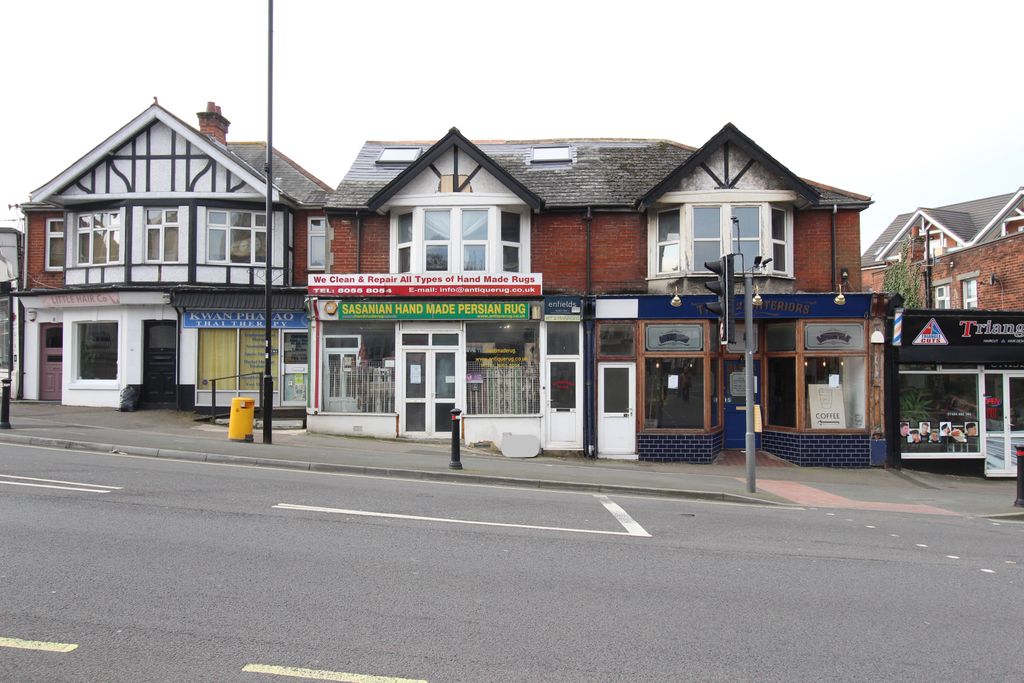 1 bed flat for saleThe Triangle, Cobden Avenue, Bitterne SO18