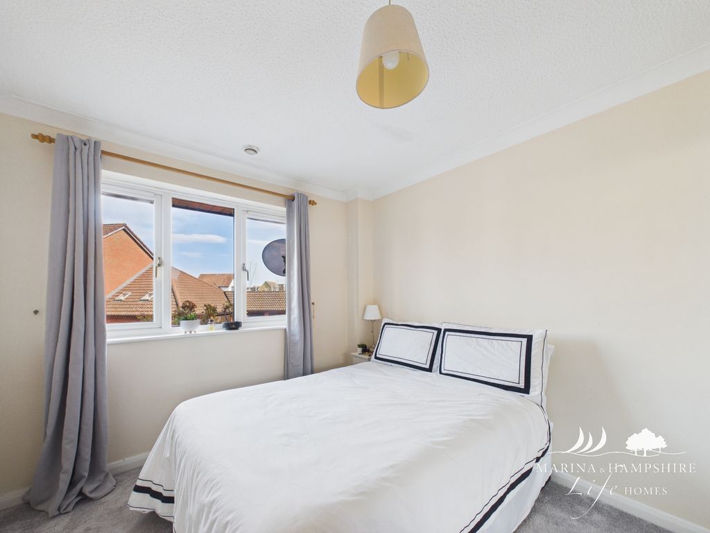 Additional image 19 of 4 bed town house for saleNewlyn Way, Port Solent PO6
