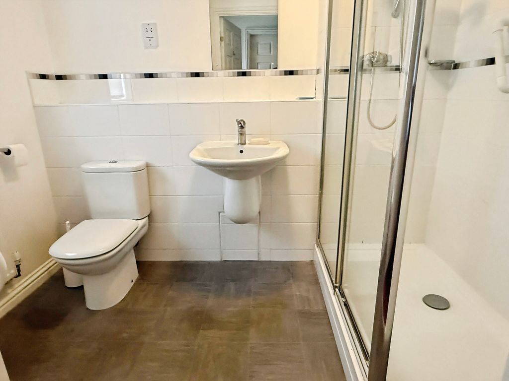Additional image 8 of 2 bed flat for saleHoneywell Close, Oadby LE2
