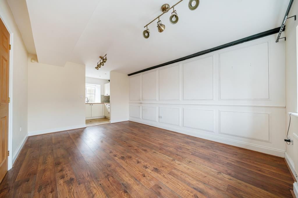 Additional image 5 of 2 bed flat for saleWitney, Oxfordshire OX28