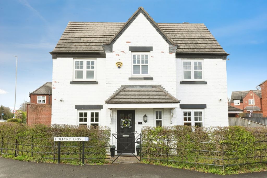 4 bed detached house for saleHolford Drive, Winsford, Cheshire CW7
