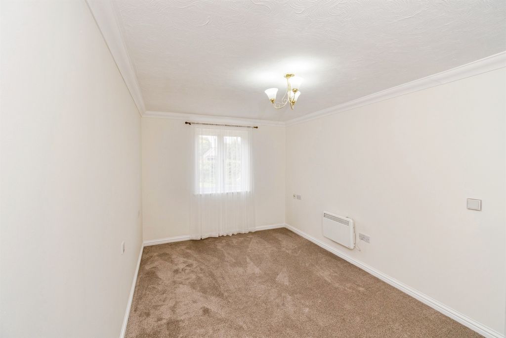 Additional image 10 of 2 bed flat for saleHighfield Lane, Southampton SO17