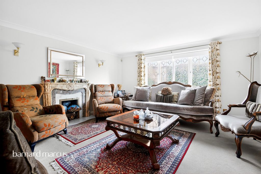 Additional image 3 of 4 bed detached house for saleCleveland Gardens, Worcester Park KT4