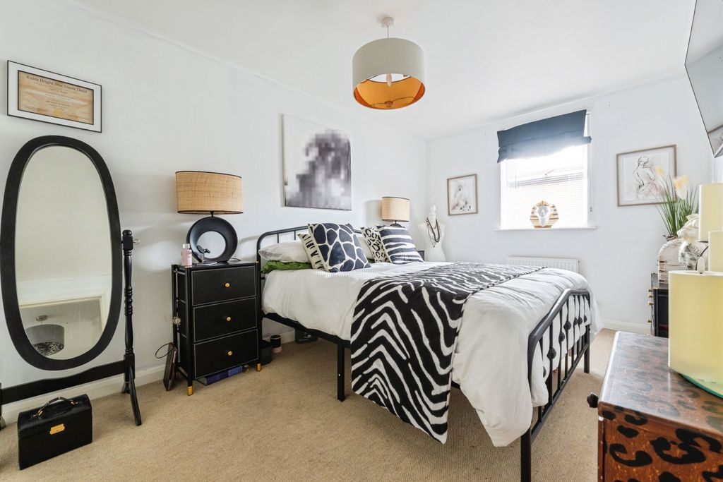 Additional image 11 of 3 bed end terrace house for saleGrapes Garden Close, Loughborough LE12