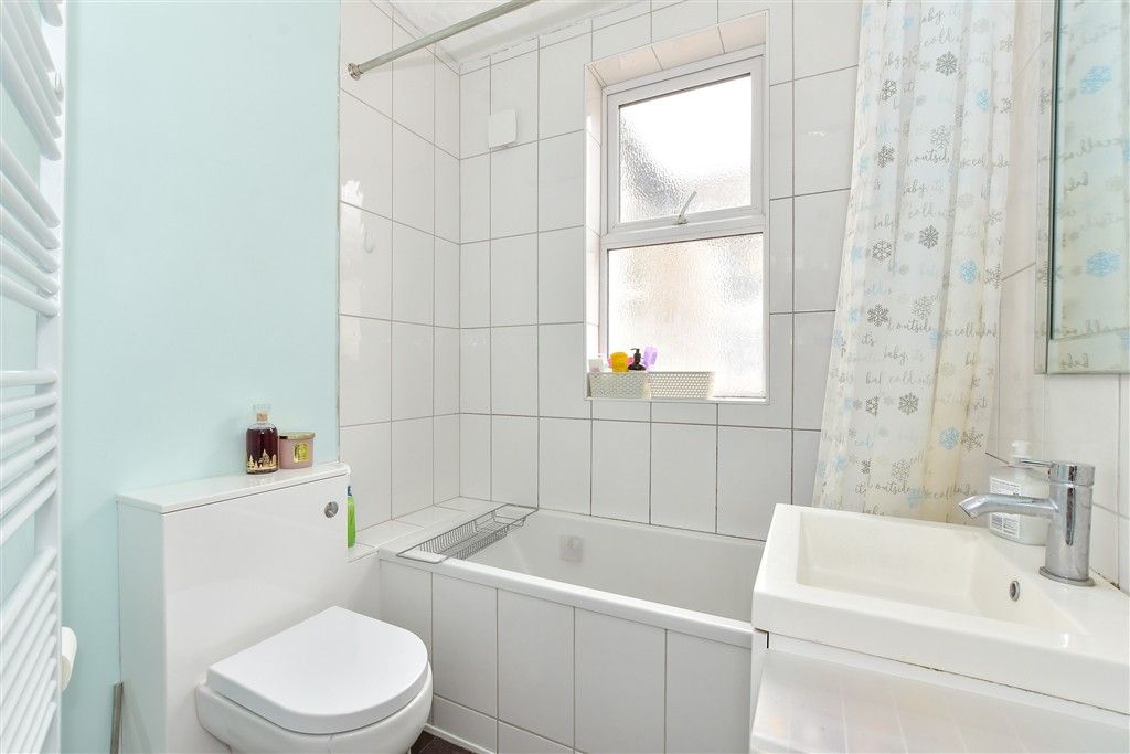 Additional image 5 of 2 bed flat for saleNorth End Avenue, Portsmouth, Hampshire PO2