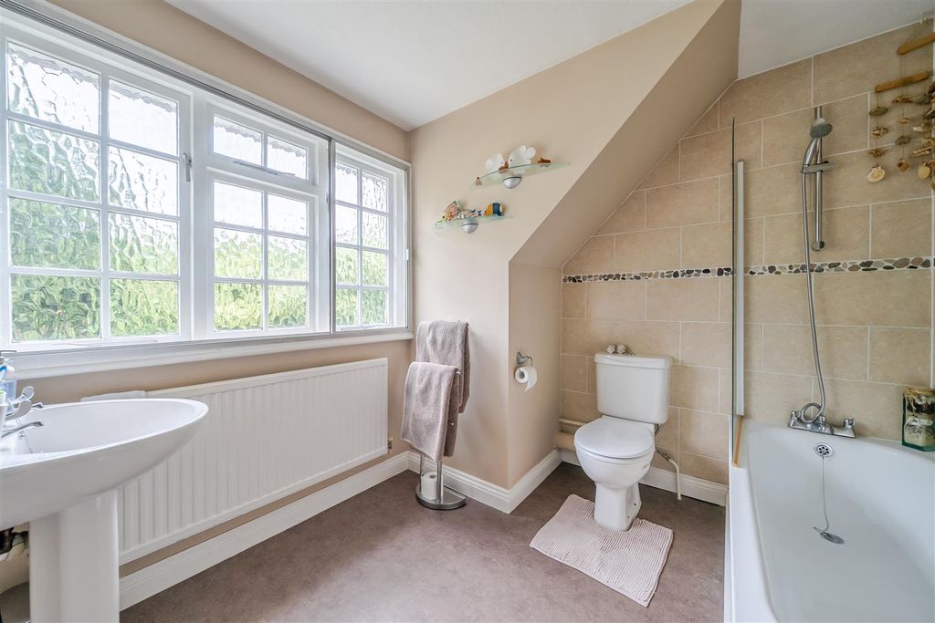 Additional image 40 of 4 bed detached house for saleCarrick Lane, Yateley, Hampshire GU46