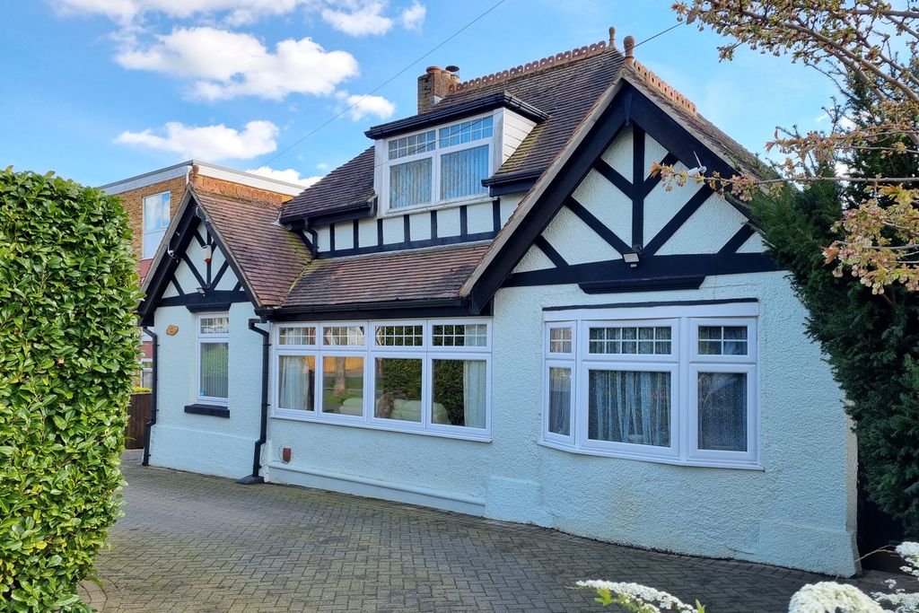 3 bed detached bungalow for saleDrayton, Hampshire PO6