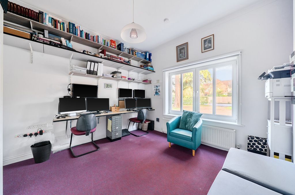 Additional image 6 of 2 bed maisonette for saleMurdoch Road, Wokingham, Berkshire RG40