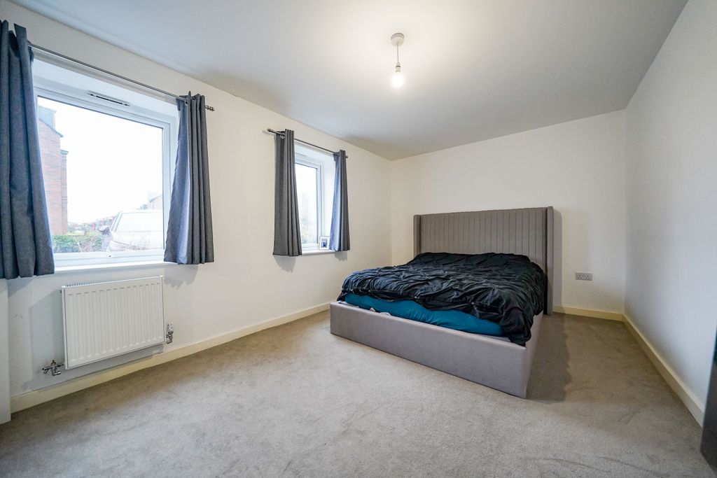 Additional image 6 of 2 bed flat for saleRound Meadow Road, Leicester LE4