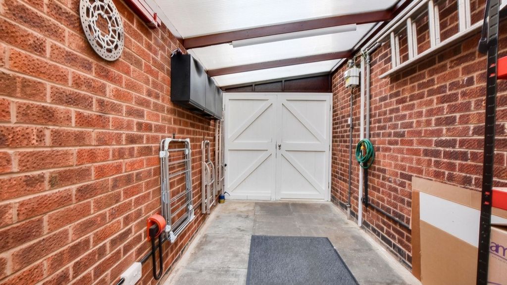 Additional image 33 of 3 bed semi-detached house for saleCoombe Rise, Oadby, Leicester LE2