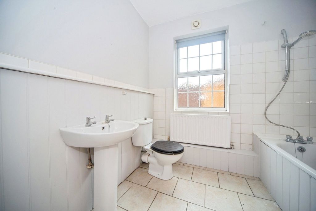 Additional image 6 of 3 bed semi-detached house for saleHill Lane, Bassett, Southampton, Hampshire SO15