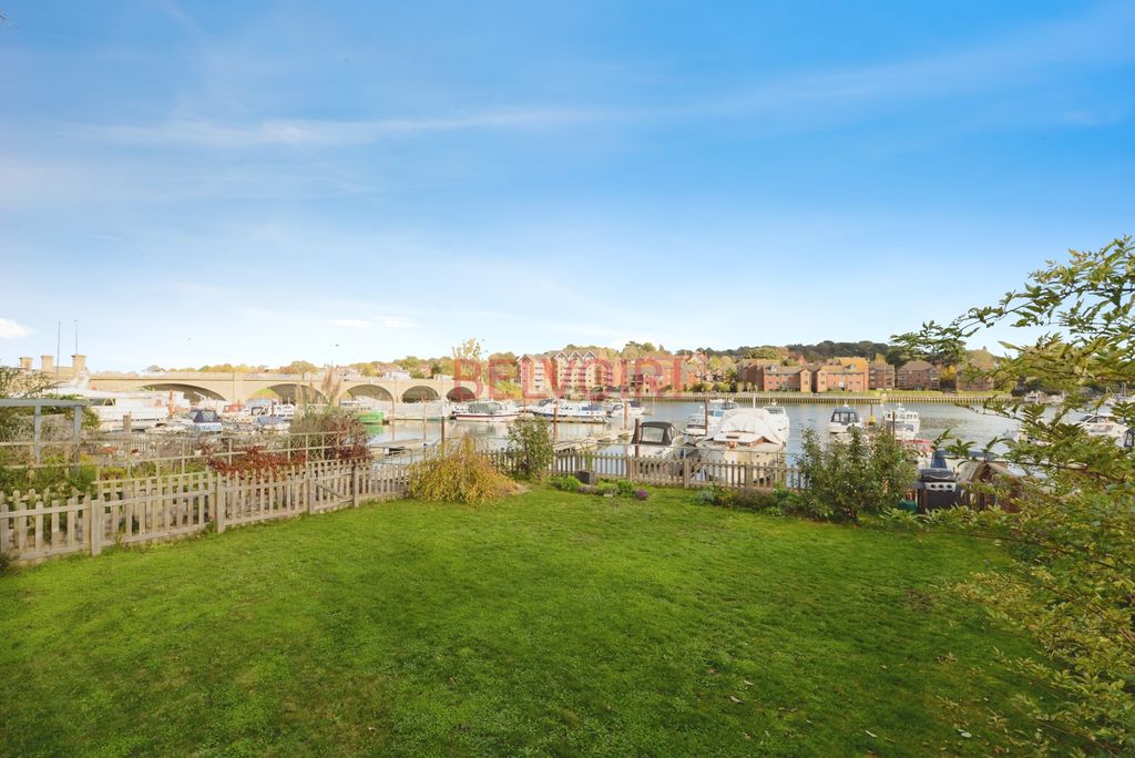 Additional image 11 of 2 bed flat for salePriory Road, St Denys, Southampton SO17