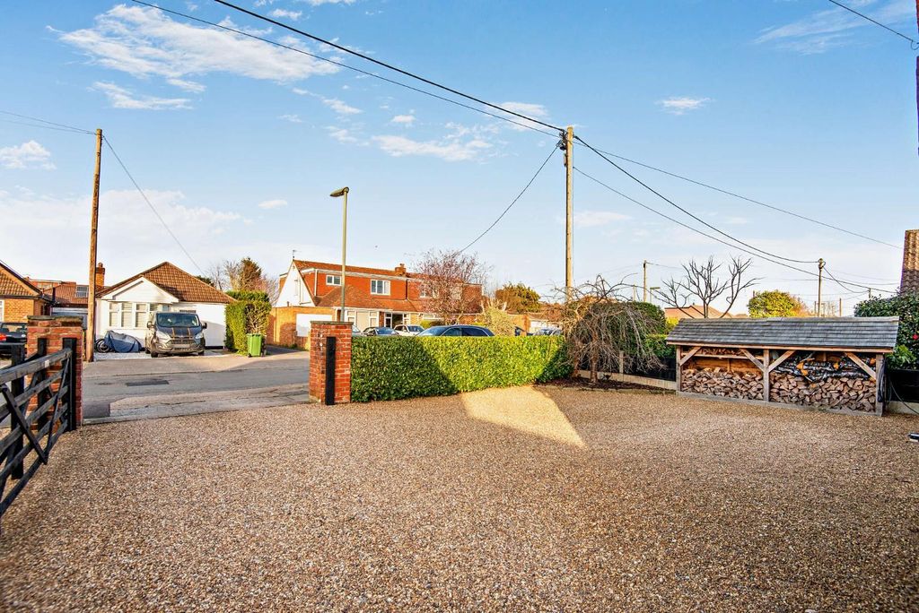 Additional image 23 of 4 bed detached house for saleJunction Road, Ashford TW15