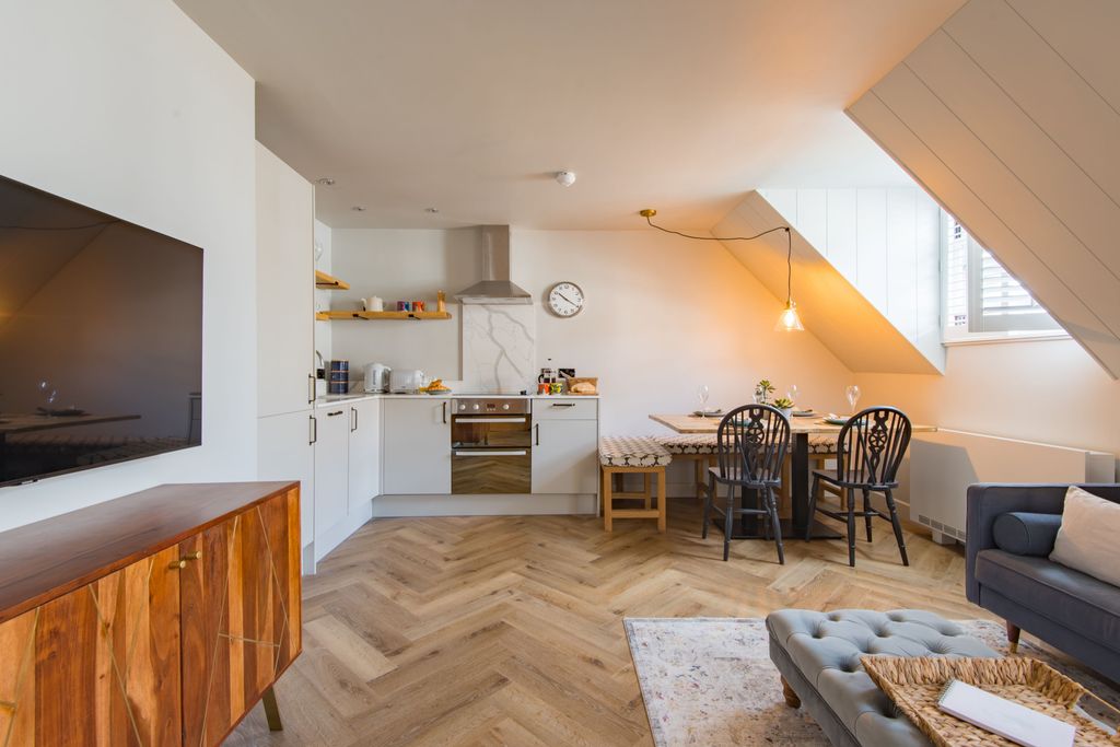 Additional image 6 of 2 bed flat for salePettman Mews Island Wall, Whitstable CT5
