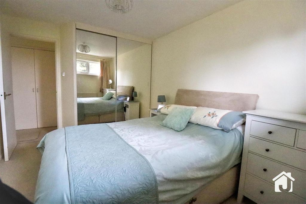 Additional image 9 of 3 bed flat for saleCross Lane, Mountsorrel, Loughborough LE12