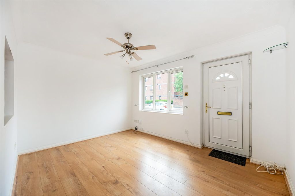 Additional image 3 of 1 bed flat for saleHazel Court, Goldsmith Avenue, Southsea PO4