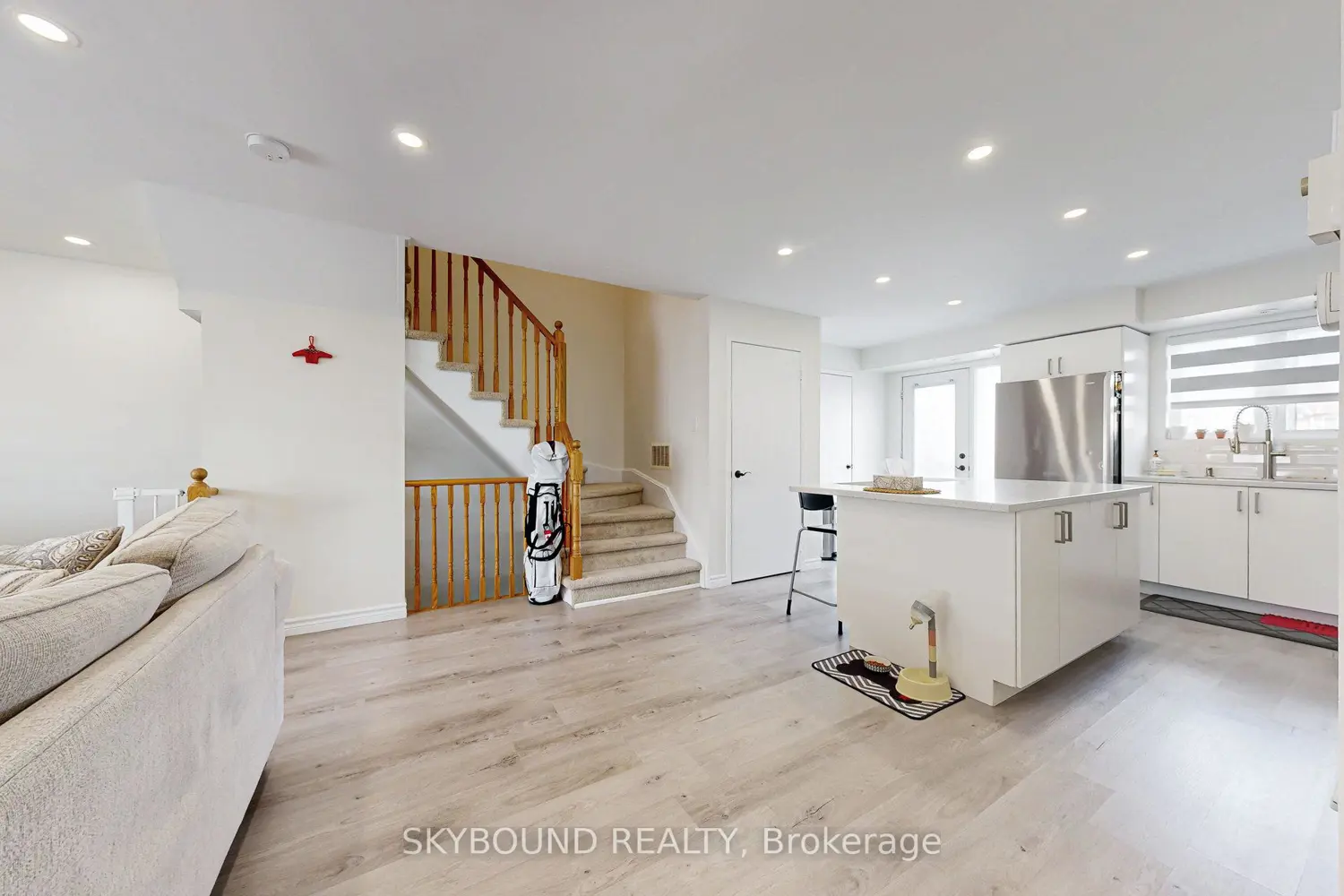 Additional image 9 of 3088 Eglinton Avenue 85