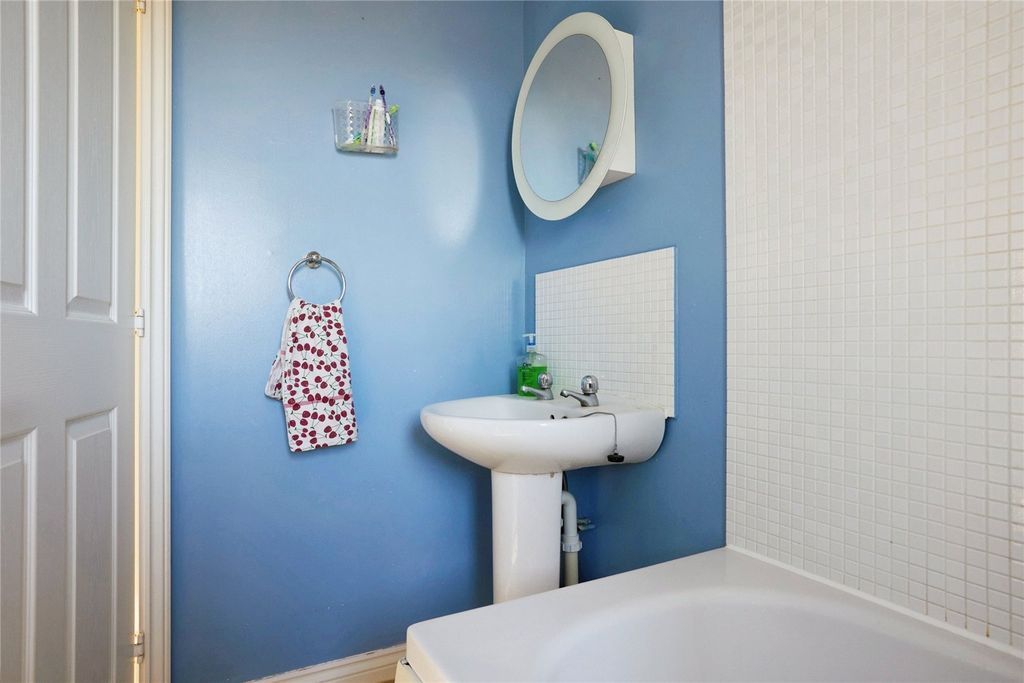 Additional image 14 of 2 bed flat for saleWren Place, Gillingham, Dorset SP8
