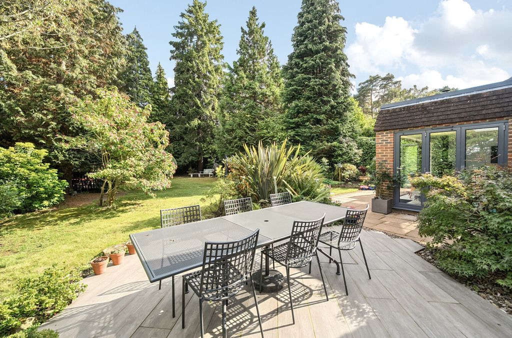 Additional image 23 of 5 bed detached house for saleHollybush Ride, Finchampstead, Wokingham, Berkshire RG40