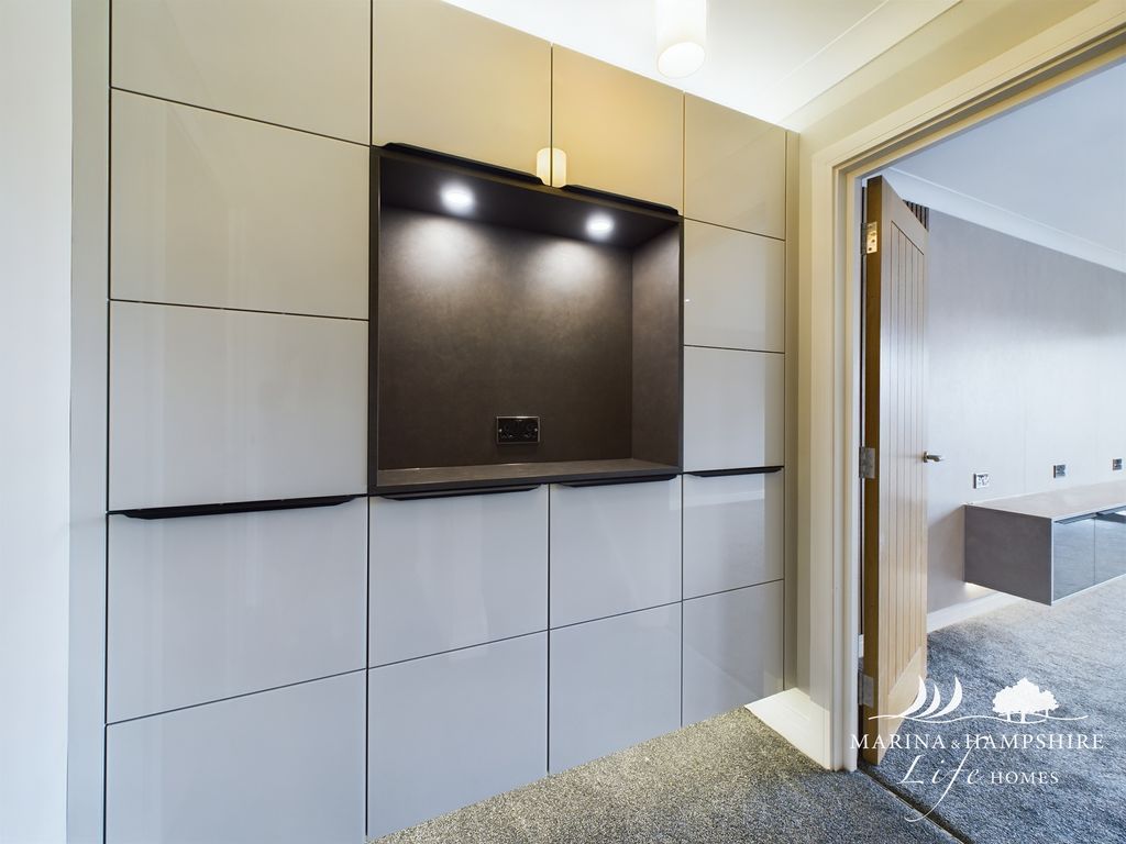 Additional image 16 of 3 bed terraced house for saleCarbis Close, Portsmouth PO6