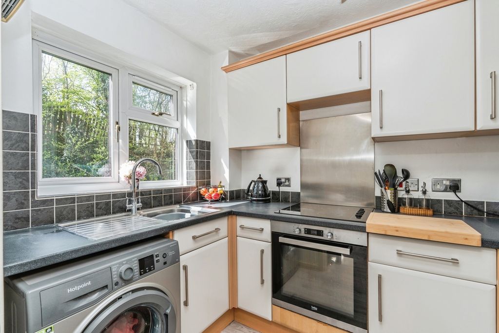 Additional image 9 of 1 bed flat for saleBrunel Road, Redbridge, Southampton SO15