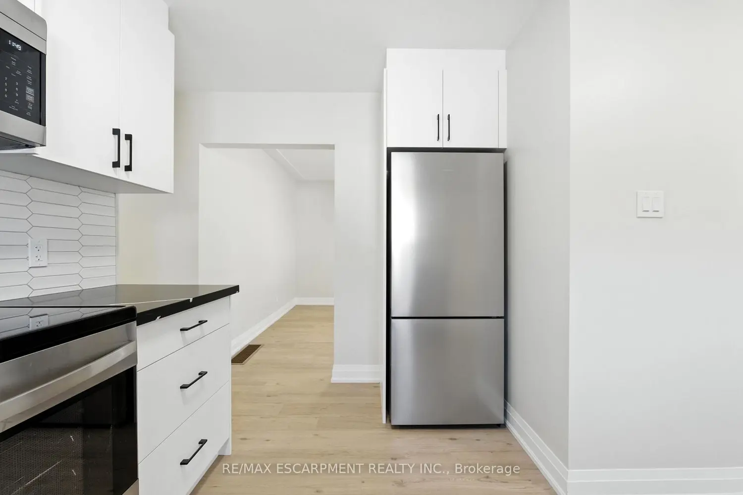 Additional image 4 of 929 Upper Ottawa Street