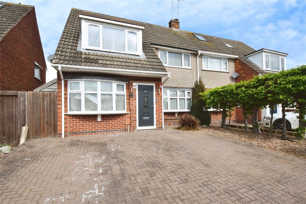 3 bed semi-detached house for saleCawsand Road, Wigston, Leicestershire LE18