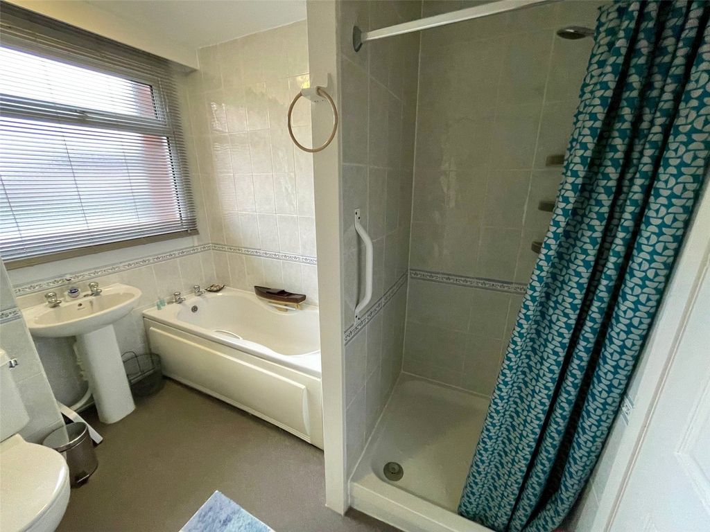Additional image 8 of 2 bed flat for saleQueens Road, Wilmslow, Cheshire SK9