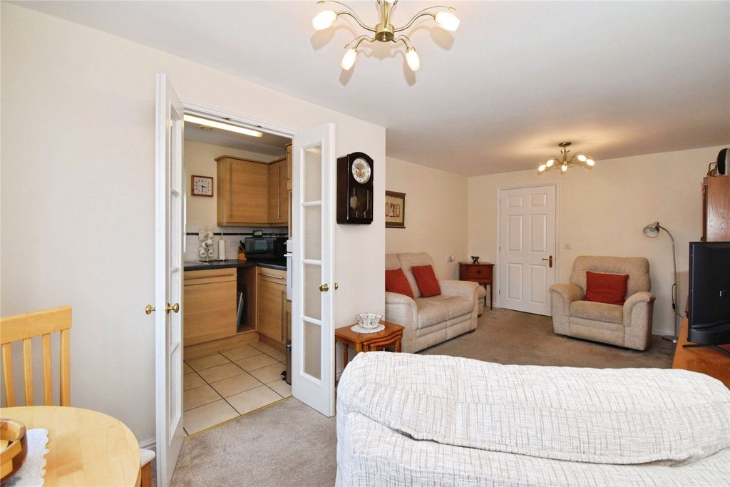 Additional image 13 of 1 bed flat for saleSandhurst Street, Oadby, Leicester, Leicestershire LE2