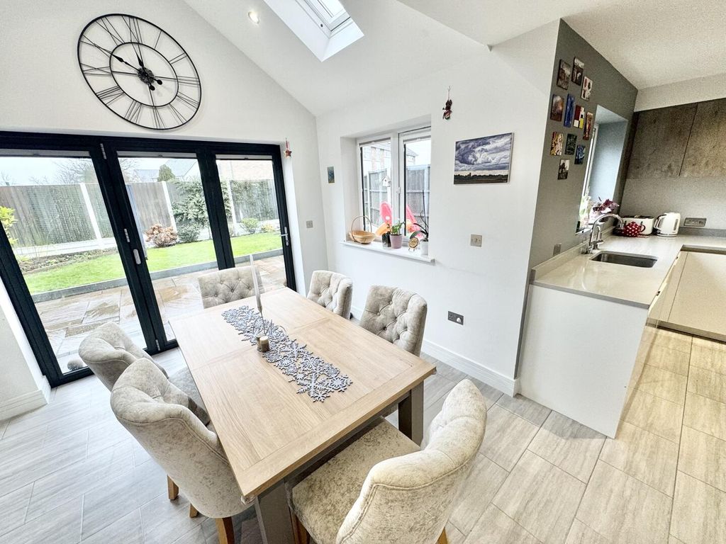 Additional image 8 of 5 bed detached house for saleCranmer Close, Blaby, Leicester LE8