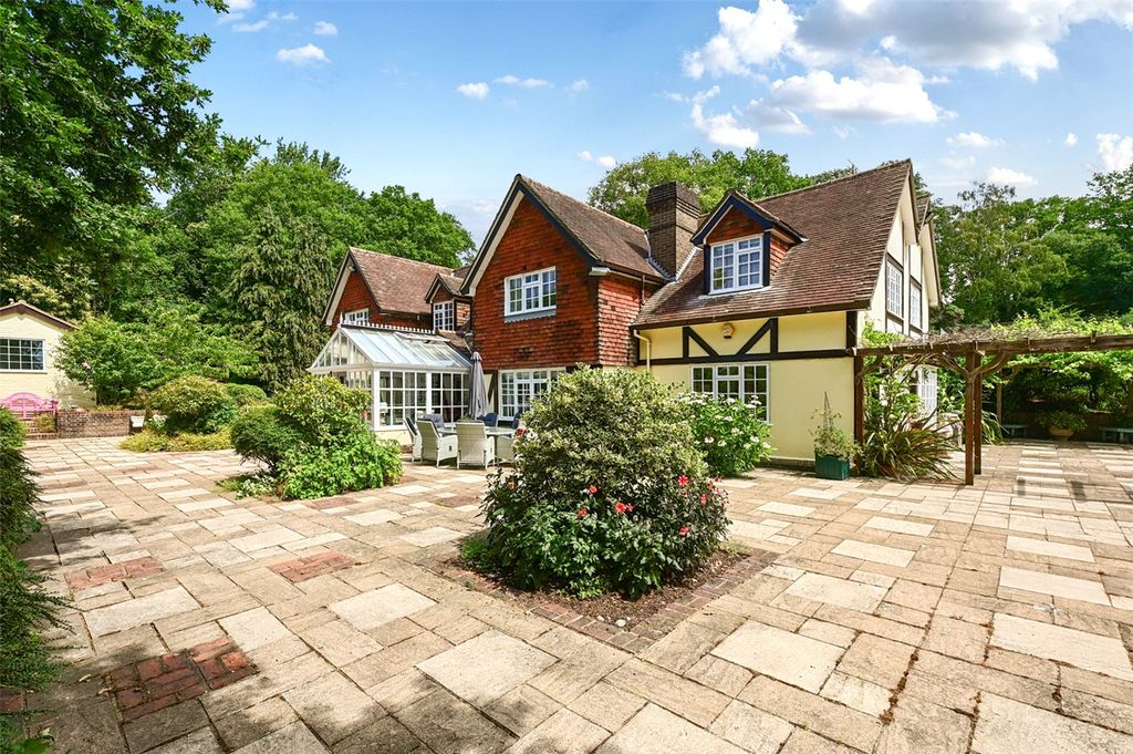 Additional image 35 of 6 bed detached house for saleWhite Horse Lane, Finchampstead, Wokingham, Berkshire RG40