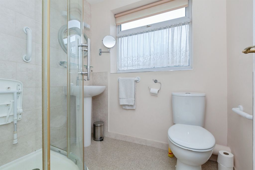 Additional image 15 of 3 bed semi-detached house for saleCawsand Road, Wigston LE18