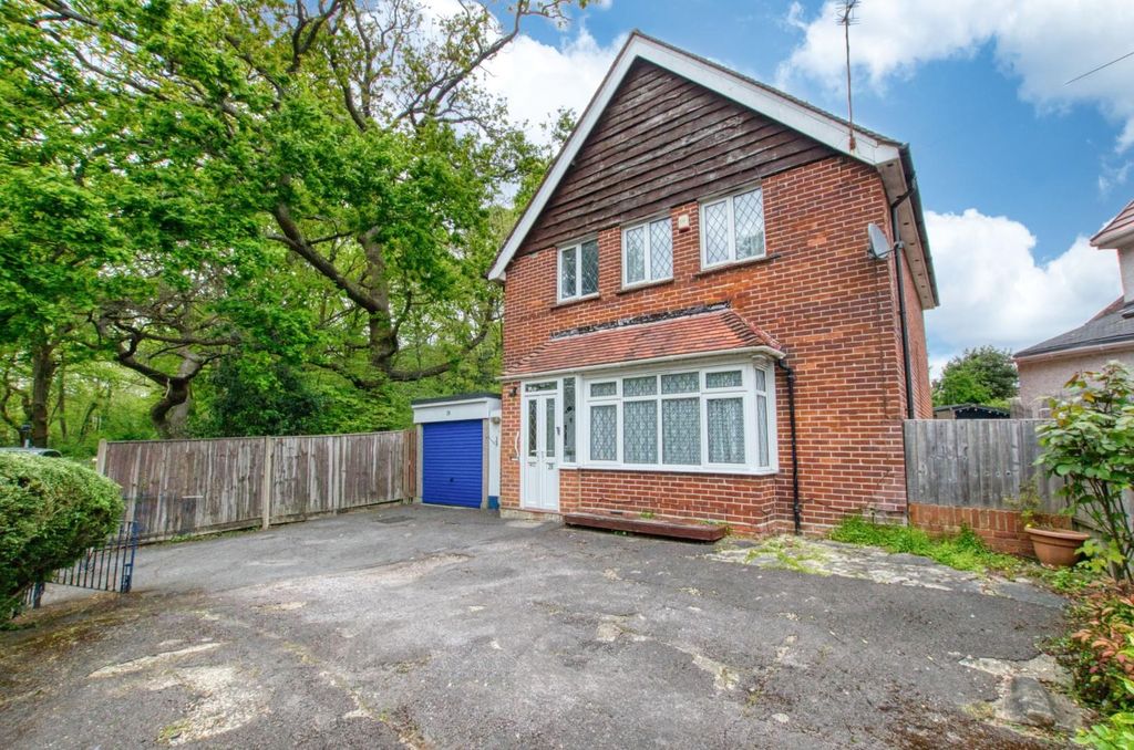 3 bed detached house for saleSpring Road, Southampton SO19