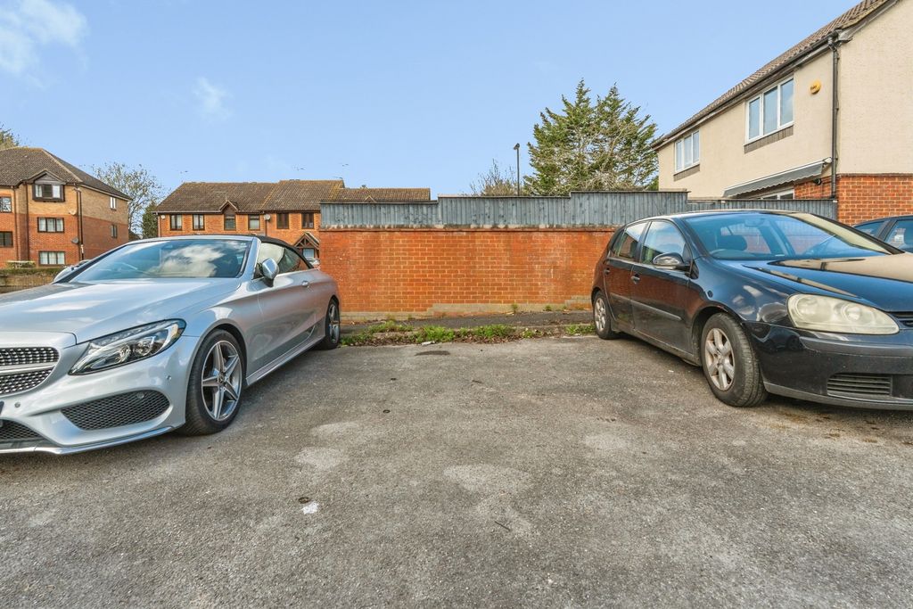 Additional image 16 of 1 bed flat for saleBrunel Road, Redbridge, Southampton SO15