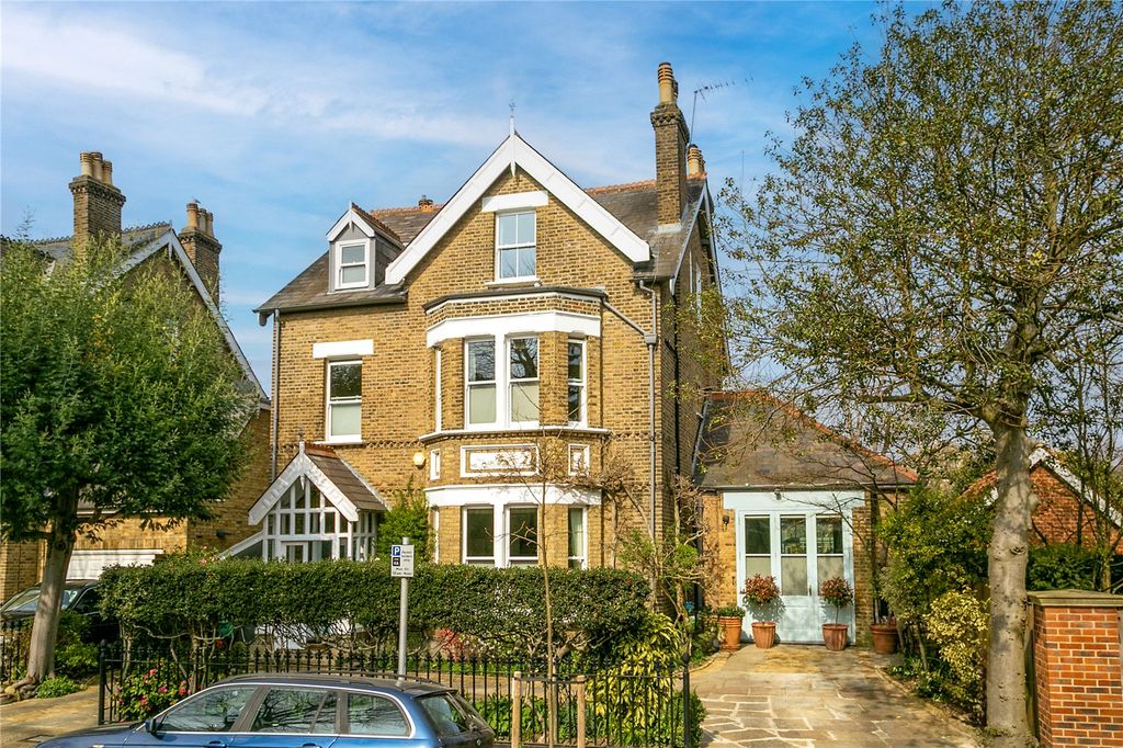 6 bed detached house for saleBranstone Road, Kew, Surrey TW9