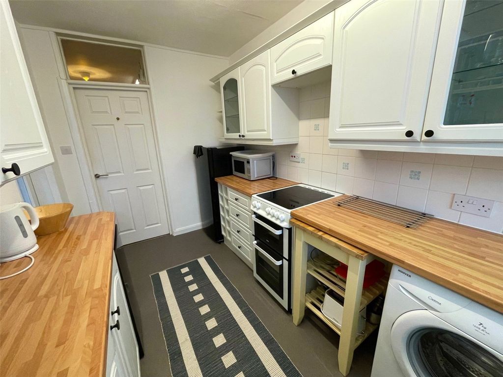 Additional image 18 of 2 bed flat for saleQueens Road, Wilmslow, Cheshire SK9