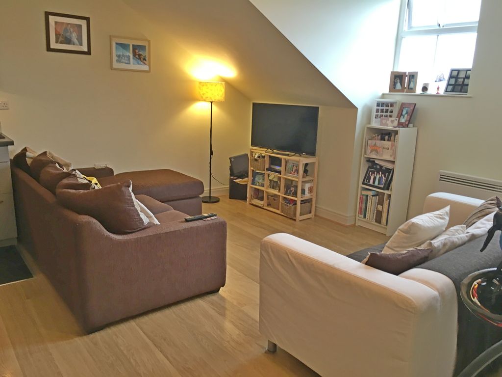 Additional image 2 of 2 bed flat for saleThe Maltings 1 Beaumont Drive, Worcester Park KT4